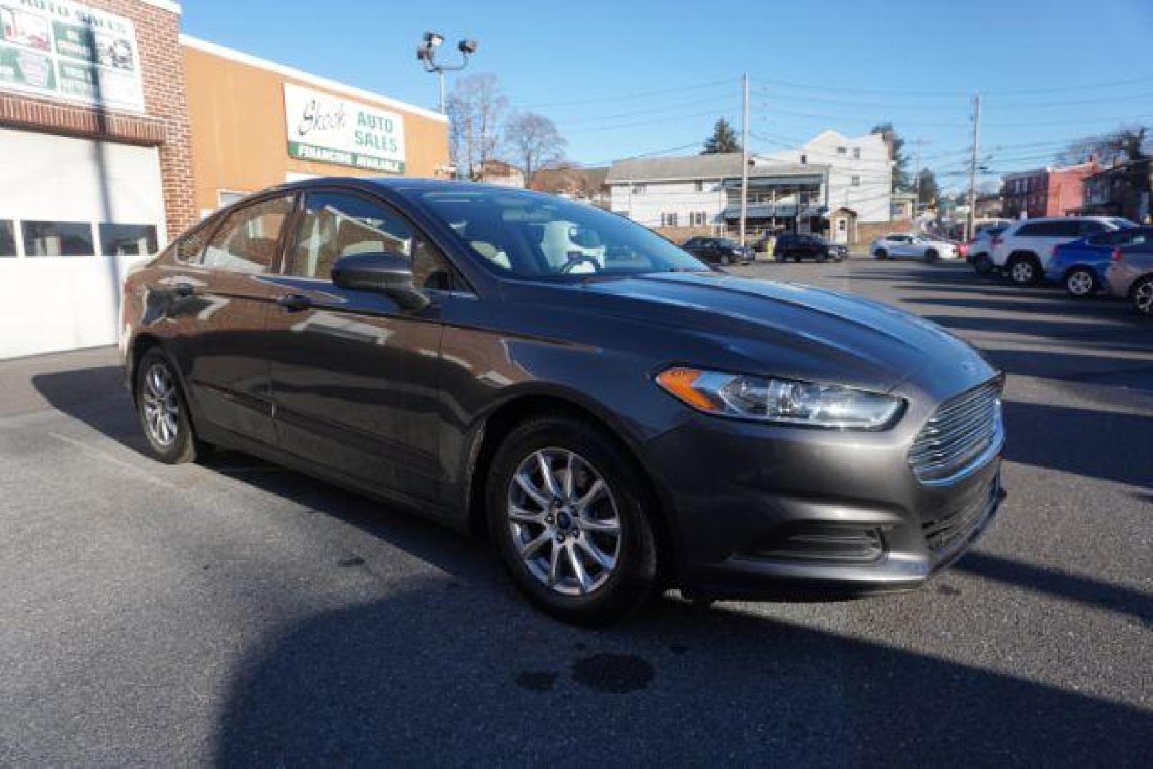 2015 Magnetic /Earth Gray Ford Fusion S (3FA6P0G73FR) with an 2.5L L4 DOHC 16V engine, 6-Speed Automatic transmission, located at 312 Centre Ave, Schuylkill Haven, PA, 17972, (570) 593-5278, 40.638130, -76.177383 - Photo#6