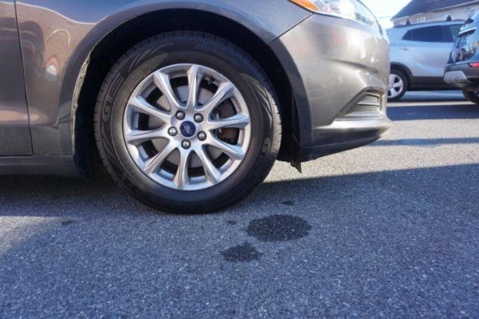 2015 Magnetic /Earth Gray Ford Fusion S (3FA6P0G73FR) with an 2.5L L4 DOHC 16V engine, 6-Speed Automatic transmission, located at 312 Centre Ave, Schuylkill Haven, PA, 17972, (570) 593-5278, 40.638130, -76.177383 - Photo#7