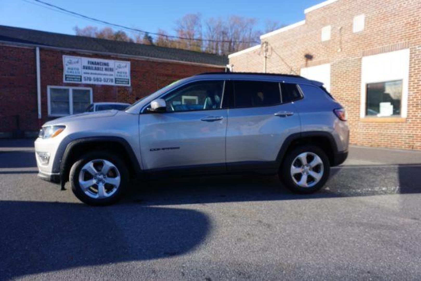 2018 Billet Silver Metallic Clear Coat/Black Clear Coat /leather Jeep Compass Latitude 4WD (3C4NJDBB8JT) with an 2.4L L4 DOHC 16V engine, located at 312 Centre Ave, Schuylkill Haven, PA, 17972, (570) 593-5278, 40.638130, -76.177383 - COLLISION AVOIDANCE SYSTEM, HID HEADLAMPS, LANE DEPARTURE WARNING, LUGGAGE RACK, POWER LIFTGATE, TOWING PKG - Photo#0