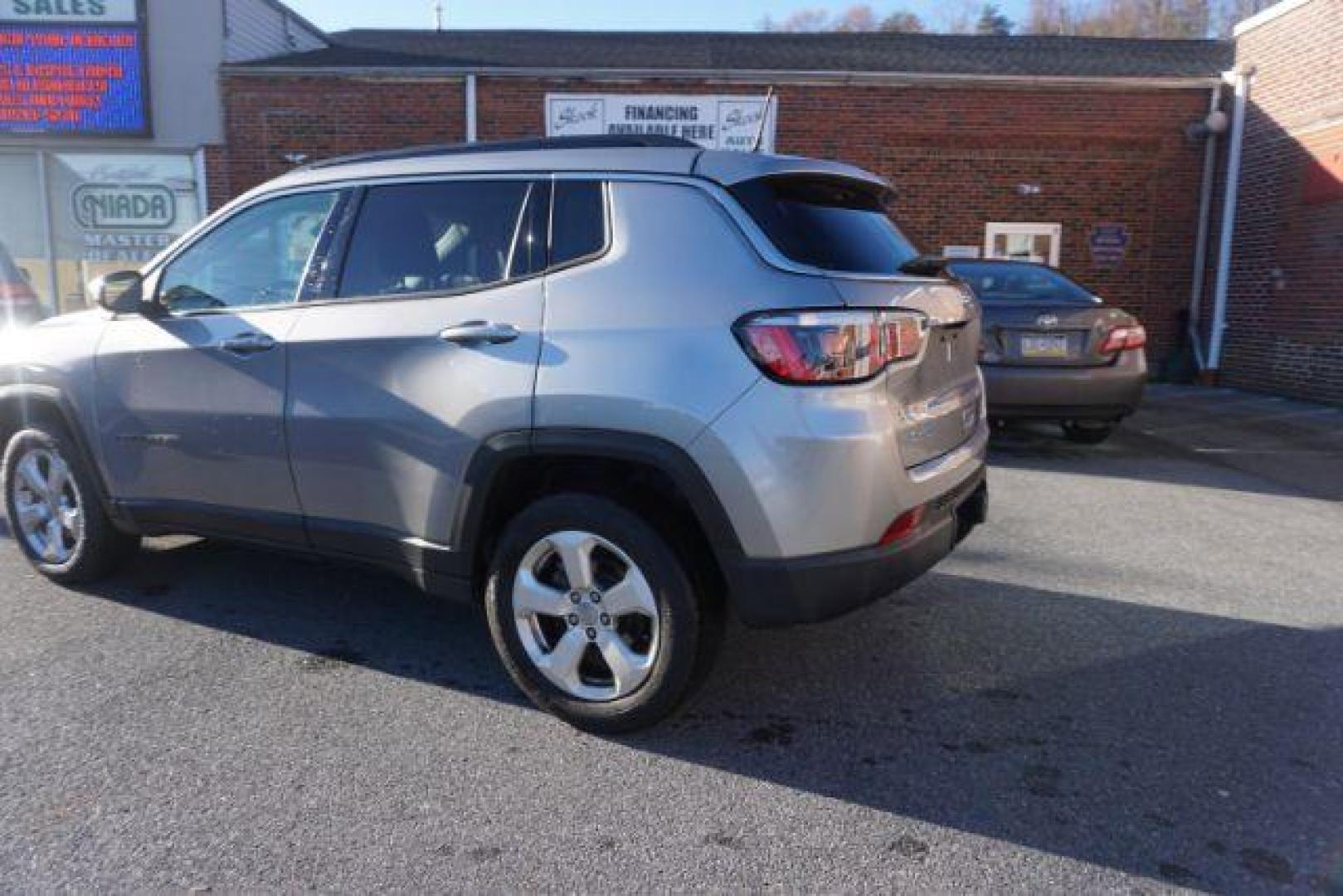 2018 Billet Silver Metallic Clear Coat/Black Clear Coat /leather Jeep Compass Latitude 4WD (3C4NJDBB8JT) with an 2.4L L4 DOHC 16V engine, located at 312 Centre Ave, Schuylkill Haven, PA, 17972, (570) 593-5278, 40.638130, -76.177383 - COLLISION AVOIDANCE SYSTEM, HID HEADLAMPS, LANE DEPARTURE WARNING, LUGGAGE RACK, POWER LIFTGATE, TOWING PKG - Photo#18