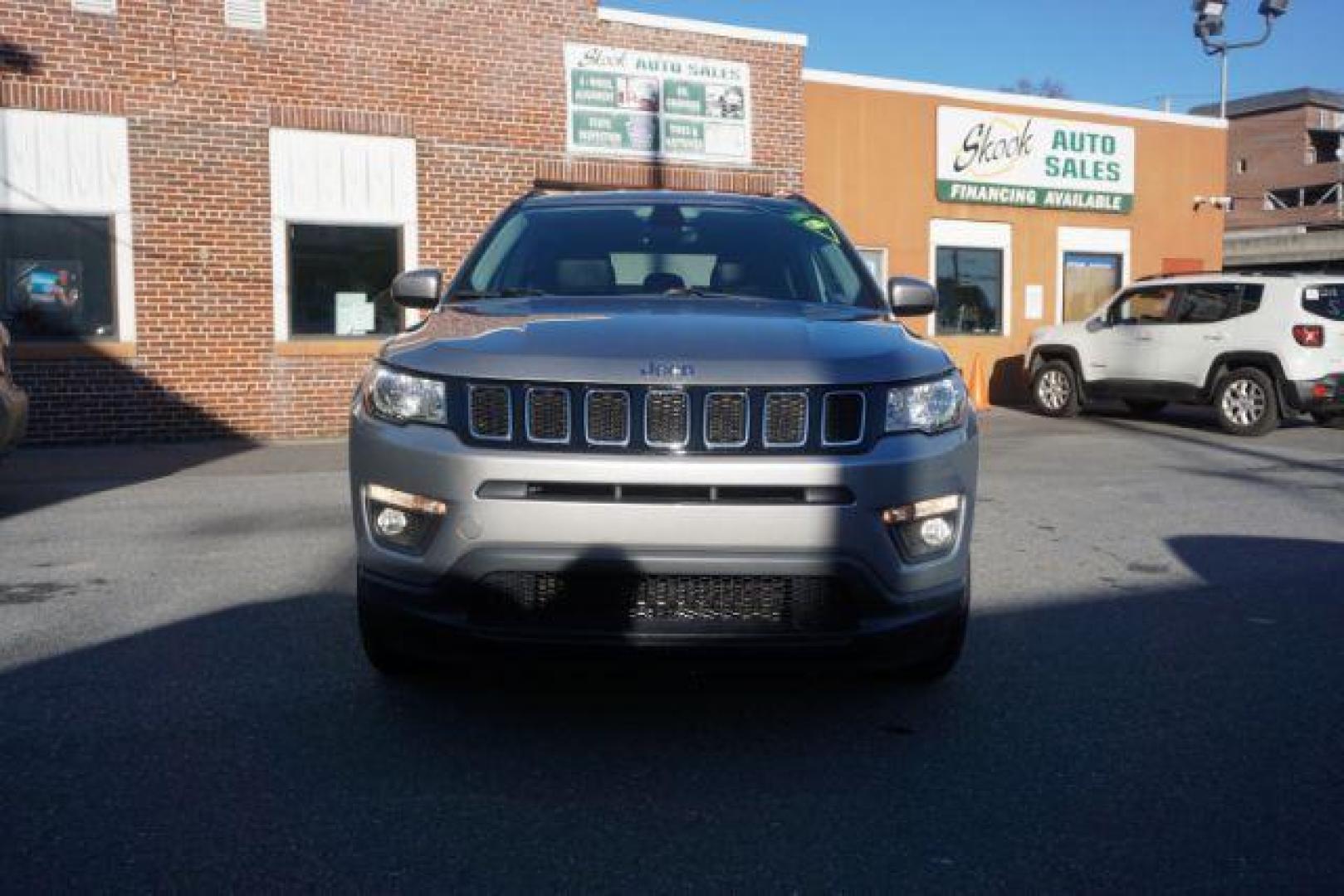 2018 Billet Silver Metallic Clear Coat/Black Clear Coat /leather Jeep Compass Latitude 4WD (3C4NJDBB8JT) with an 2.4L L4 DOHC 16V engine, located at 312 Centre Ave, Schuylkill Haven, PA, 17972, (570) 593-5278, 40.638130, -76.177383 - COLLISION AVOIDANCE SYSTEM, HID HEADLAMPS, LANE DEPARTURE WARNING, LUGGAGE RACK, POWER LIFTGATE, TOWING PKG - Photo#5