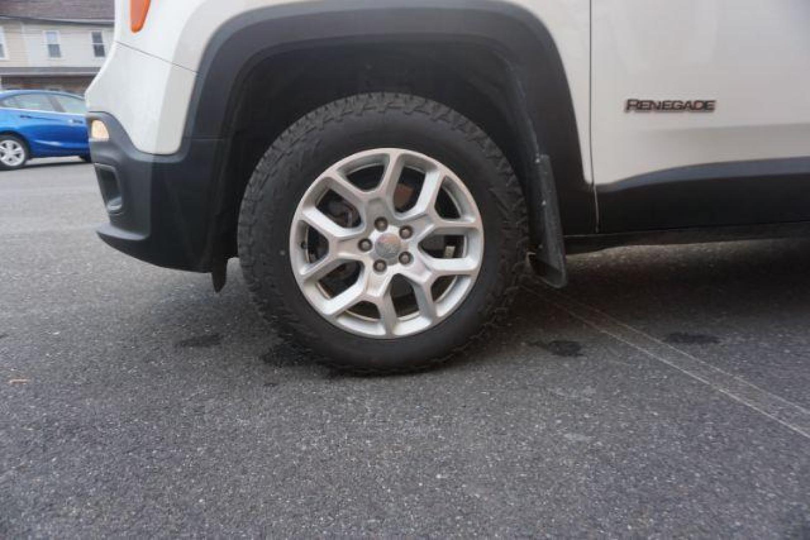 2016 Alpine White /Black, cloth Jeep Renegade Latitude 4WD (ZACCJBBT9GP) with an 2.4L L4 DOHC 16V engine, 6-Speed Manual transmission, located at 312 Centre Ave, Schuylkill Haven, PA, 17972, (570) 593-5278, 40.638130, -76.177383 - bluetooth connection, luggage rack, passive keyless entry, remote engine starter, - Photo#9