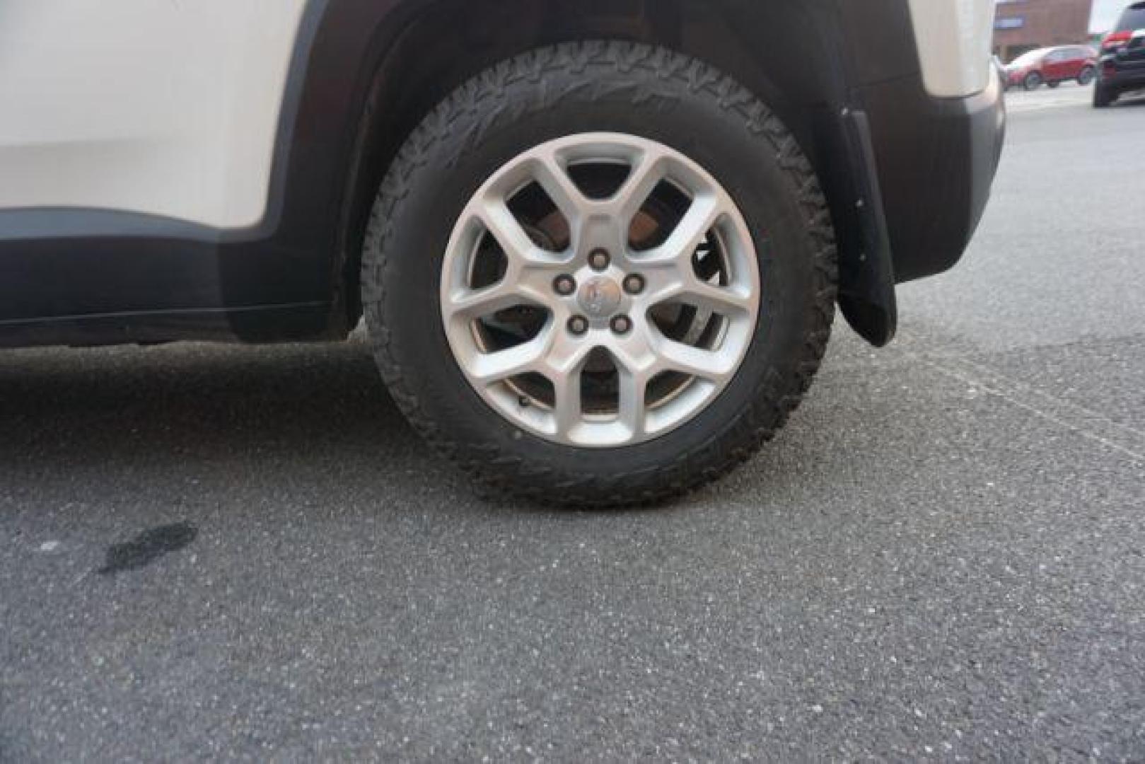 2016 Alpine White /Black, cloth Jeep Renegade Latitude 4WD (ZACCJBBT9GP) with an 2.4L L4 DOHC 16V engine, 6-Speed Manual transmission, located at 312 Centre Ave, Schuylkill Haven, PA, 17972, (570) 593-5278, 40.638130, -76.177383 - bluetooth connection, luggage rack, passive keyless entry, remote engine starter, - Photo#10