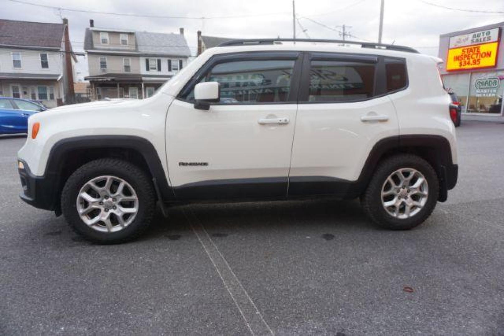 2016 Alpine White /Black, cloth Jeep Renegade Latitude 4WD (ZACCJBBT9GP) with an 2.4L L4 DOHC 16V engine, 6-Speed Manual transmission, located at 312 Centre Ave, Schuylkill Haven, PA, 17972, (570) 593-5278, 40.638130, -76.177383 - bluetooth connection, luggage rack, passive keyless entry, remote engine starter, - Photo#11