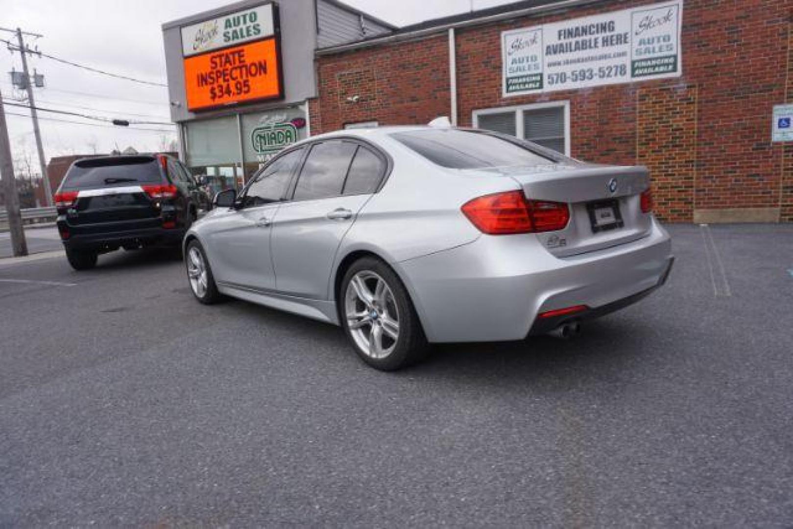 2014 Glacier Silver Metallic /black BMW M-Sport 328i Sedan (WBA3A5C54EP) with an 2.0L L4 DOHC 16V engine, 8-Speed Automatic transmission, located at 312 Centre Ave, Schuylkill Haven, PA, 17972, (570) 593-5278, 40.638130, -76.177383 - 3 Series Sport Pkg, Adaptive cruise control, back up camera, blind spot monitor, collision avoidance system, HID headlamps, navigation system, rear parking sensors - Photo#17