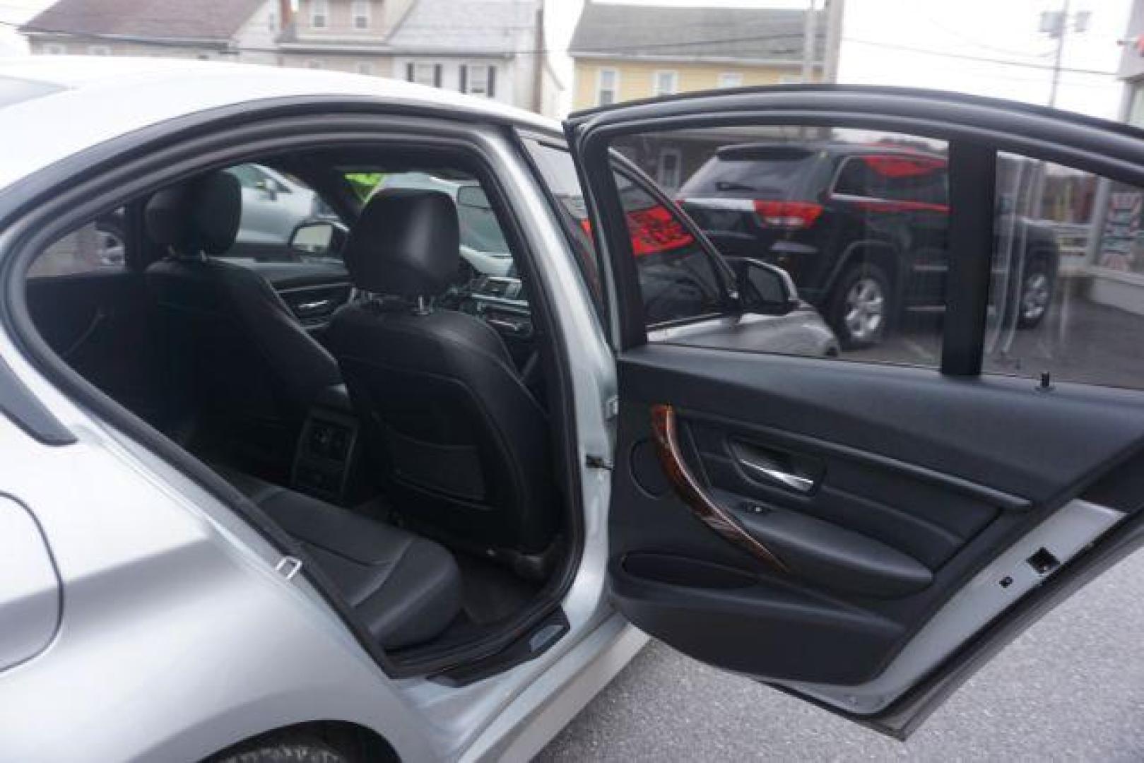 2014 Glacier Silver Metallic /black BMW M-Sport 328i Sedan (WBA3A5C54EP) with an 2.0L L4 DOHC 16V engine, 8-Speed Automatic transmission, located at 312 Centre Ave, Schuylkill Haven, PA, 17972, (570) 593-5278, 40.638130, -76.177383 - 3 Series Sport Pkg, Adaptive cruise control, back up camera, blind spot monitor, collision avoidance system, HID headlamps, navigation system, rear parking sensors - Photo#50