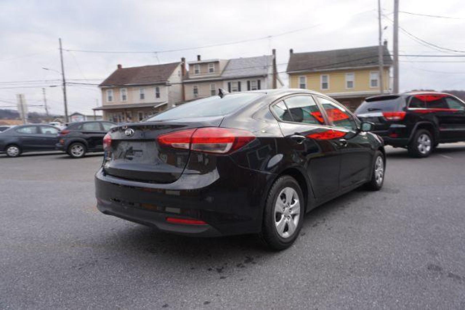 2017 Aurora Black /Black, cloth Kia Forte LX 6A (3KPFK4A75HE) with an 2.0L L4 DOHC 16V engine, 6-Speed Automatic transmission, located at 312 Centre Ave, Schuylkill Haven, PA, 17972, (570) 593-5278, 40.638130, -76.177383 - Photo#12