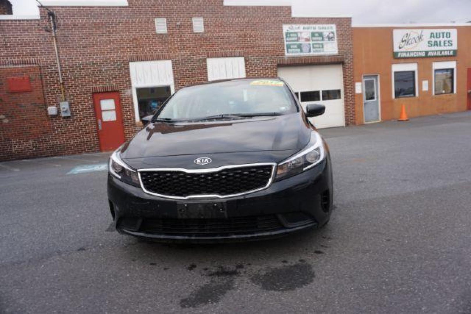 2017 Aurora Black /Black, cloth Kia Forte LX 6A (3KPFK4A75HE) with an 2.0L L4 DOHC 16V engine, 6-Speed Automatic transmission, located at 312 Centre Ave, Schuylkill Haven, PA, 17972, (570) 593-5278, 40.638130, -76.177383 - Photo#4