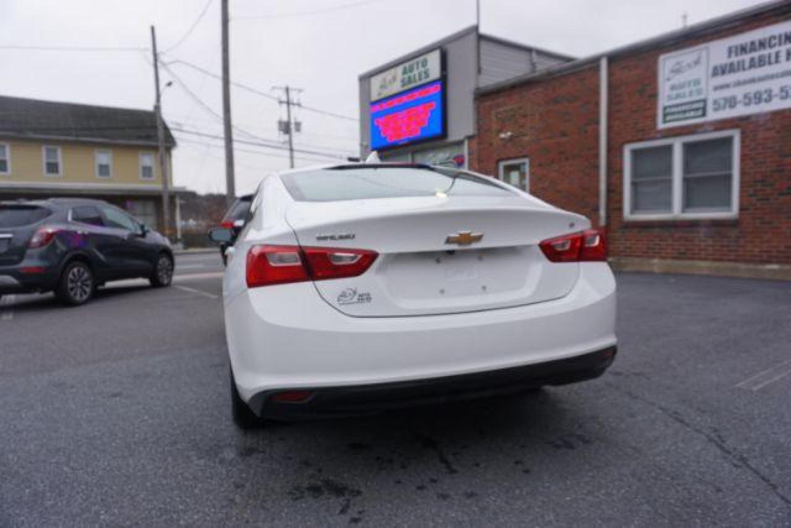 2017 Summit White /Jet Black, premium cloth Chevrolet Malibu 1LT (1G1ZE5ST3HF) with an 1.5L L4 DOHC 16V engine, 6-Speed Automatic transmission, located at 312 Centre Ave, Schuylkill Haven, PA, 17972, (570) 593-5278, 40.638130, -76.177383 - Photo#14