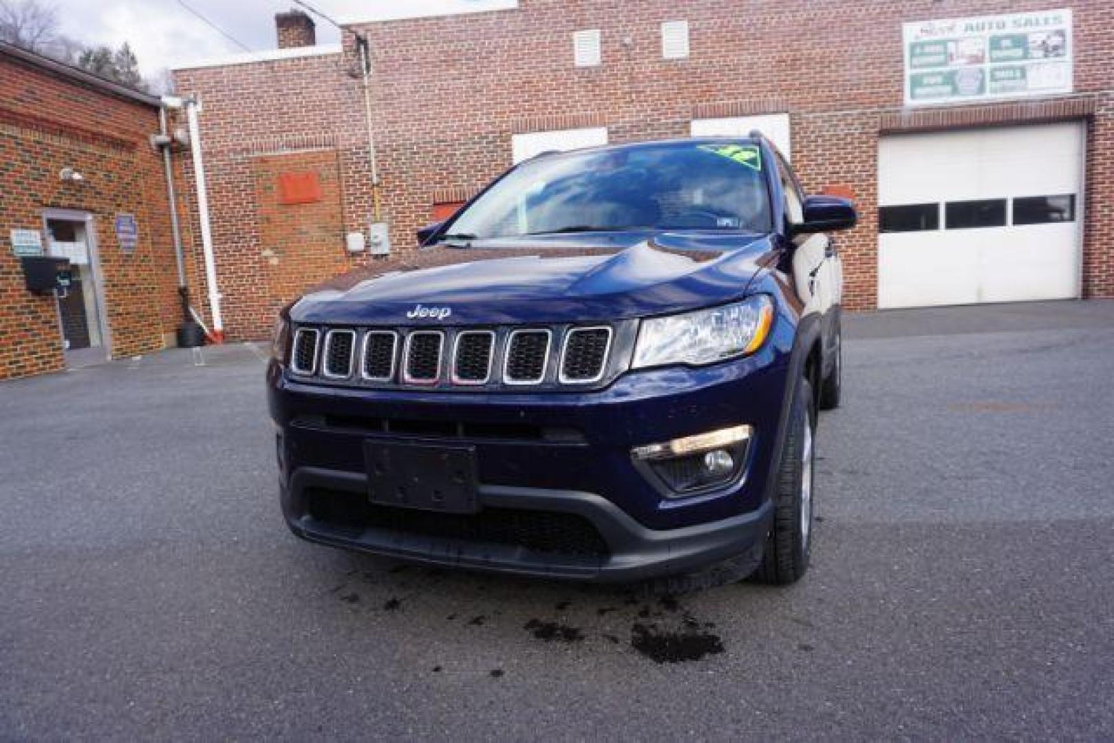 2018 Jazz Blue Pearl Coat/Black Clear Coat /leather Jeep Compass Latitude 4WD (3C4NJDBB3JT) with an 2.4L L4 DOHC 16V engine, located at 312 Centre Ave, Schuylkill Haven, PA, 17972, (570) 593-5278, 40.638130, -76.177383 - luggage rack - Photo#4