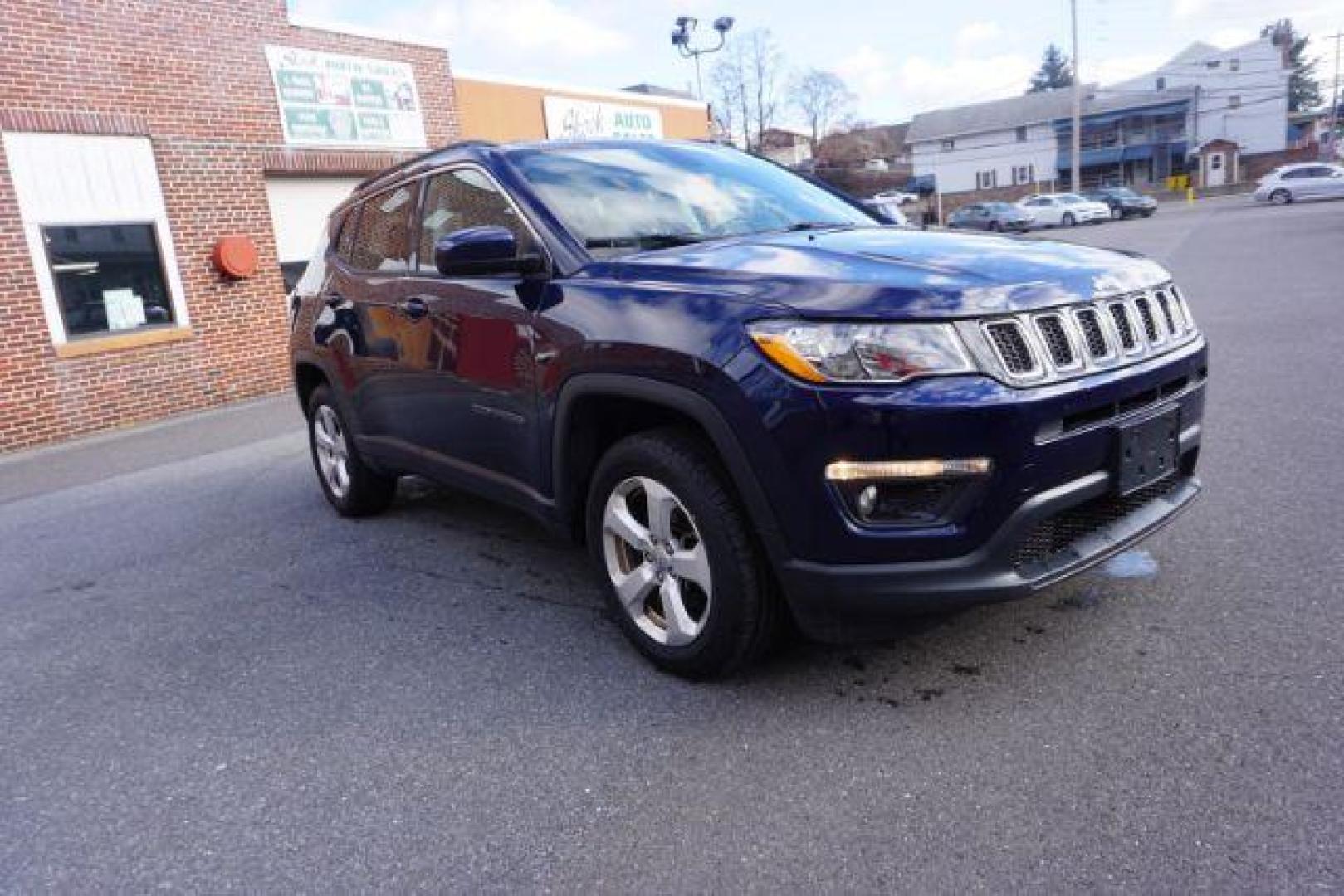 2018 Jazz Blue Pearl Coat/Black Clear Coat /leather Jeep Compass Latitude 4WD (3C4NJDBB3JT) with an 2.4L L4 DOHC 16V engine, located at 312 Centre Ave, Schuylkill Haven, PA, 17972, (570) 593-5278, 40.638130, -76.177383 - luggage rack - Photo#8