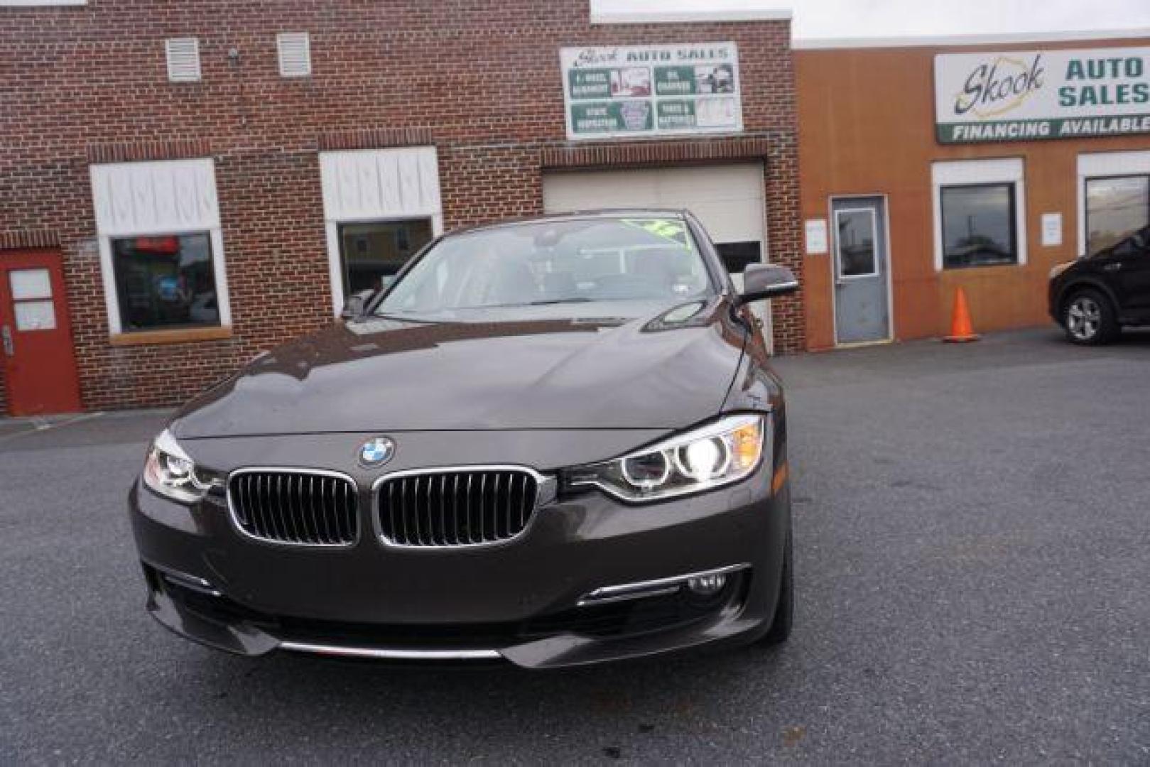 2015 gray /biege bmw 328 3 series xdrive 328i xdrive (WBA3B5G58FN) with an 2.0 engine, automatic transmission, located at 312 Centre Ave, Schuylkill Haven, PA, 17972, (570) 593-5278, 40.638130, -76.177383 - Photo#4