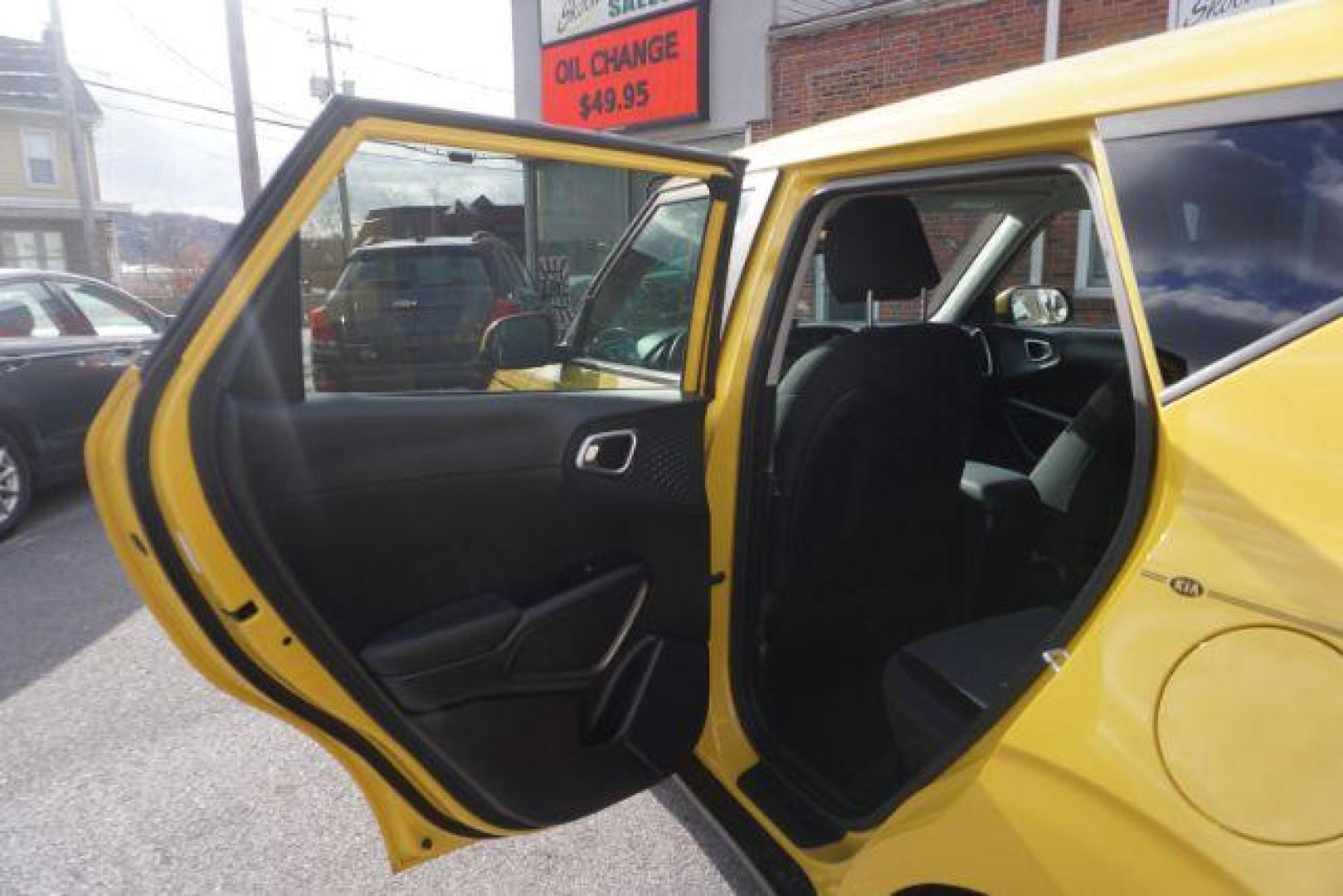 2020 Solar Yellow /Gray Two-Tone Woven Cloth, cloth Kia Soul S (KNDJ23AUXL7) with an 2.0L L4 DOHC 16V engine, Continuously Variable Transmission transmission, located at 312 Centre Ave, Schuylkill Haven, PA, 17972, (570) 593-5278, 40.638130, -76.177383 - Photo#35