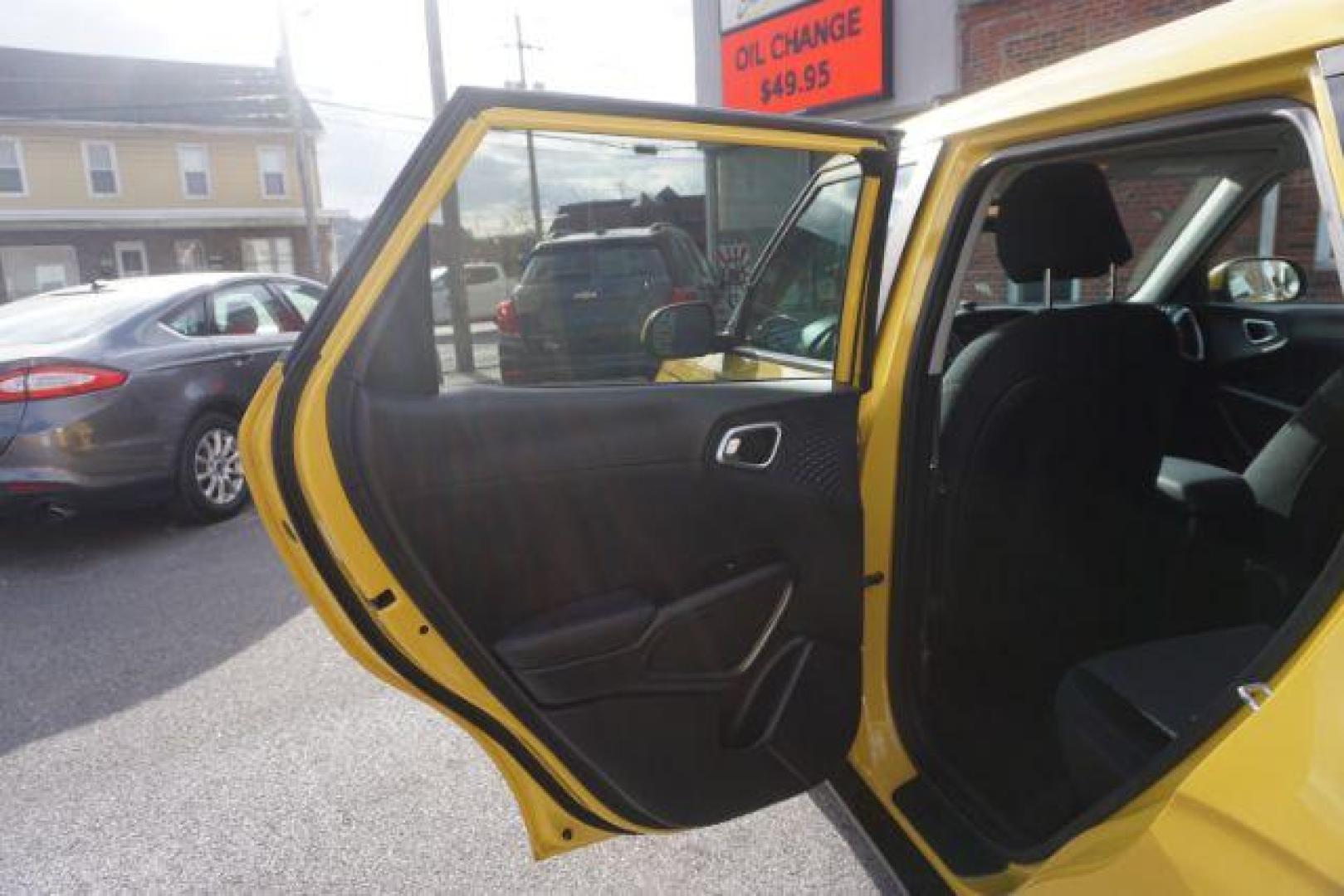 2020 Solar Yellow /Gray Two-Tone Woven Cloth, cloth Kia Soul S (KNDJ23AUXL7) with an 2.0L L4 DOHC 16V engine, Continuously Variable Transmission transmission, located at 312 Centre Ave, Schuylkill Haven, PA, 17972, (570) 593-5278, 40.638130, -76.177383 - Photo#36