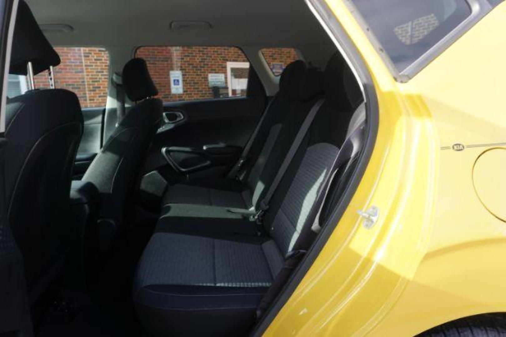 2020 Solar Yellow /Gray Two-Tone Woven Cloth, cloth Kia Soul S (KNDJ23AUXL7) with an 2.0L L4 DOHC 16V engine, Continuously Variable Transmission transmission, located at 312 Centre Ave, Schuylkill Haven, PA, 17972, (570) 593-5278, 40.638130, -76.177383 - Photo#40