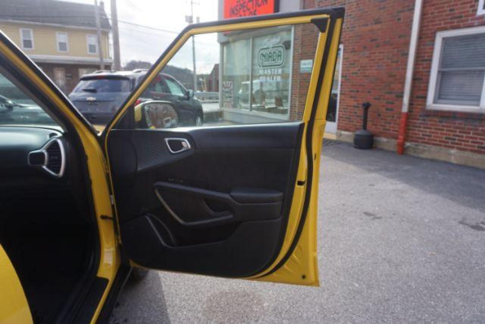 2020 Solar Yellow /Gray Two-Tone Woven Cloth, cloth Kia Soul S (KNDJ23AUXL7) with an 2.0L L4 DOHC 16V engine, Continuously Variable Transmission transmission, located at 312 Centre Ave, Schuylkill Haven, PA, 17972, (570) 593-5278, 40.638130, -76.177383 - Photo#52