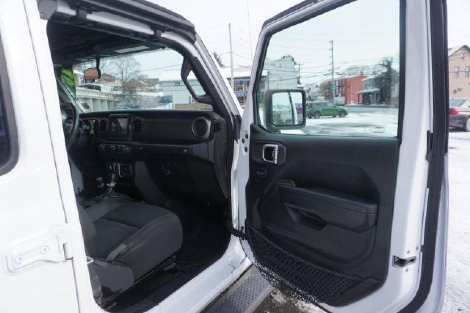 2018 white /black cloth Jeep Wrangler Unlimited Sport (1C4HJXDG1JW) with an 3.6L V6 DOHC 24V FFV engine, 6-Speed Automatic transmission, located at 312 Centre Ave, Schuylkill Haven, PA, 17972, (570) 593-5278, 40.638130, -76.177383 - Photo#42