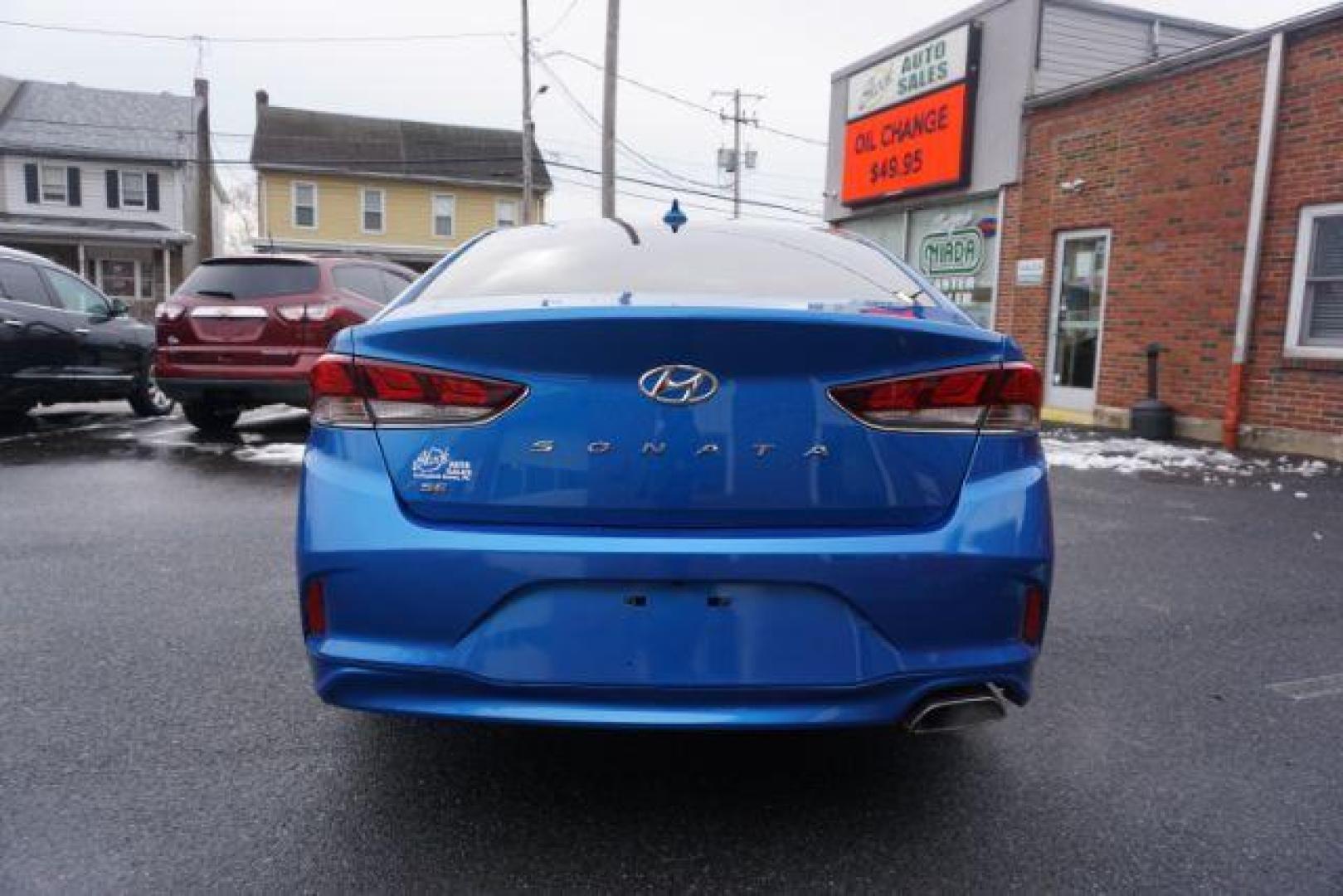 2018 Electric Blue /Beige, premium cloth Hyundai Sonata SE (5NPE24AF2JH) with an 2.4L L4 DOHC 16V engine, 7-Speed Automatic transmission, located at 312 Centre Ave, Schuylkill Haven, PA, 17972, (570) 593-5278, 40.638130, -76.177383 - Photo#10