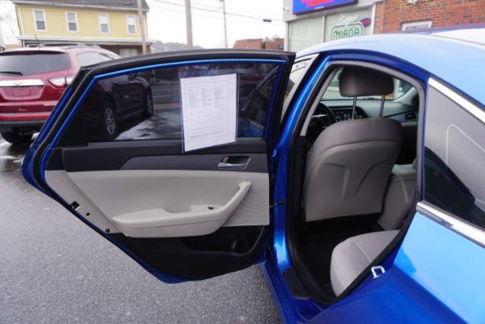 2018 Electric Blue /Beige, premium cloth Hyundai Sonata SE (5NPE24AF2JH) with an 2.4L L4 DOHC 16V engine, 7-Speed Automatic transmission, located at 312 Centre Ave, Schuylkill Haven, PA, 17972, (570) 593-5278, 40.638130, -76.177383 - Photo#29