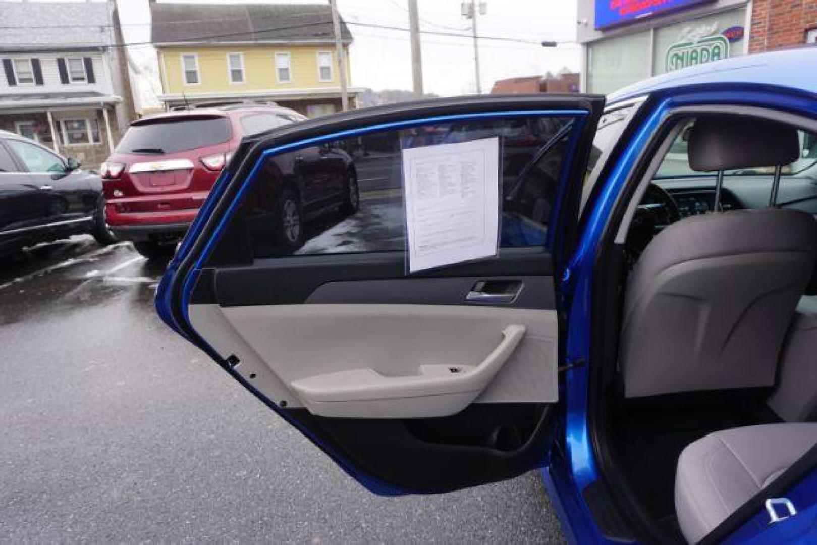 2018 Electric Blue /Beige, premium cloth Hyundai Sonata SE (5NPE24AF2JH) with an 2.4L L4 DOHC 16V engine, 7-Speed Automatic transmission, located at 312 Centre Ave, Schuylkill Haven, PA, 17972, (570) 593-5278, 40.638130, -76.177383 - Photo#30