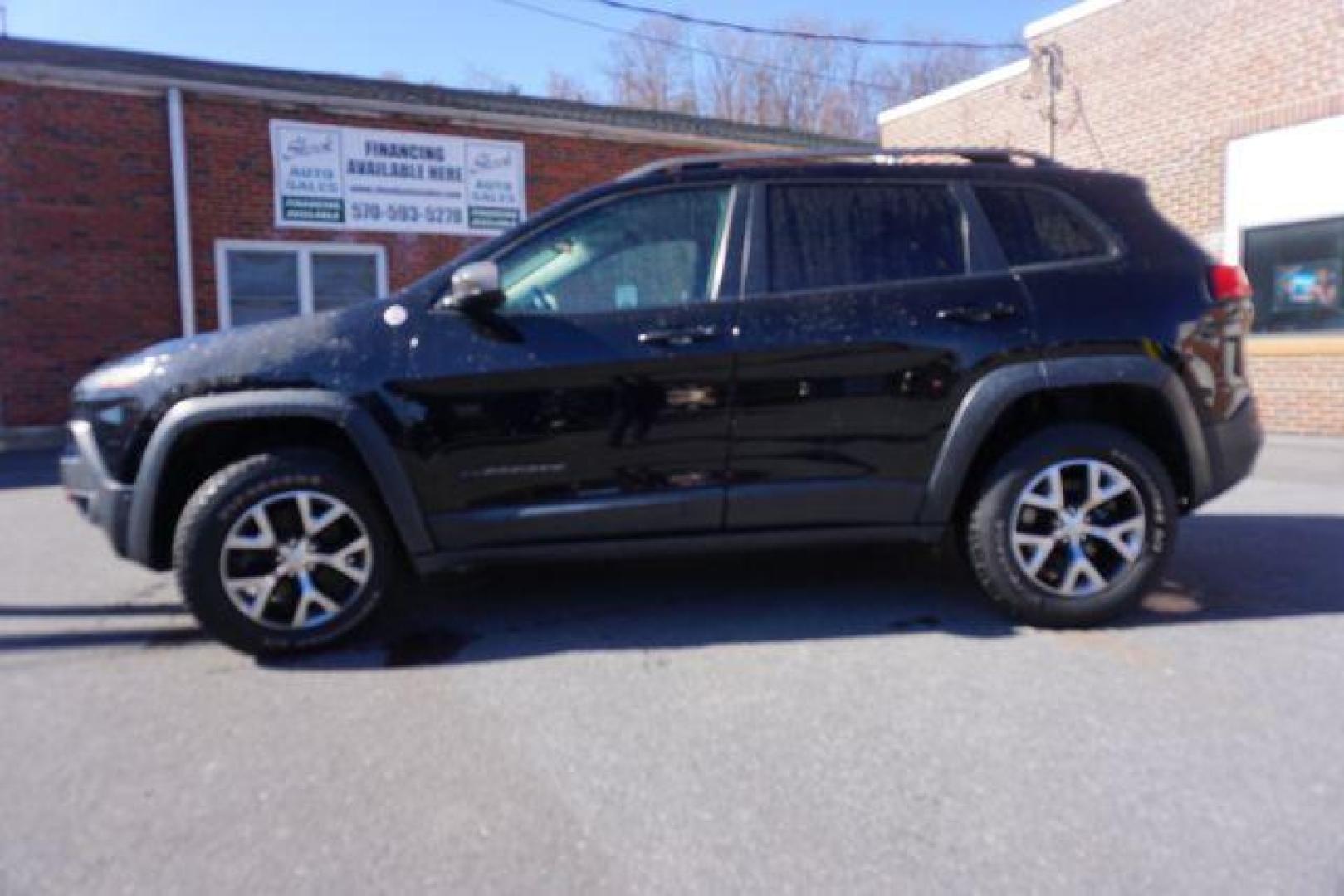 2017 Diamond Black Crystal Pearlcoat /Black Jeep Cherokee Trailhawk 4x4 (1C4PJMBS3HW) with an Pentastar 3.2L V-6 DOHC engine, located at 312 Centre Ave, Schuylkill Haven, PA, 17972, (570) 593-5278, 40.638130, -76.177383 - automatic climate control, heated exterior mirrors, heated front seats, navigation, passive keyless entry, power drivers seat, power liftgate, rear parking sensors, remote engine starter. - Photo#18