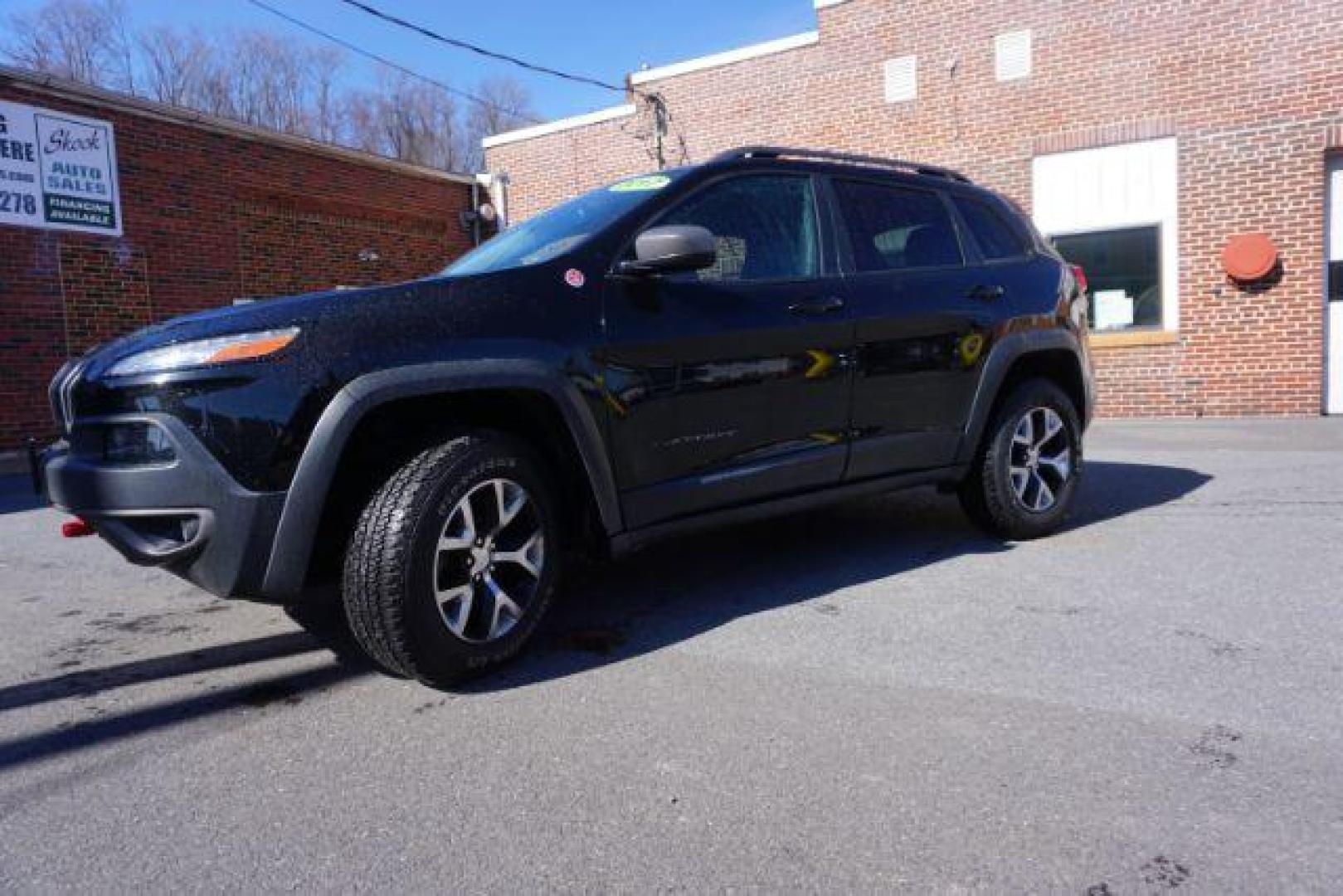 2017 Diamond Black Crystal Pearlcoat /Black Jeep Cherokee Trailhawk 4x4 (1C4PJMBS3HW) with an Pentastar 3.2L V-6 DOHC engine, located at 312 Centre Ave, Schuylkill Haven, PA, 17972, (570) 593-5278, 40.638130, -76.177383 - automatic climate control, heated exterior mirrors, heated front seats, navigation, passive keyless entry, power drivers seat, power liftgate, rear parking sensors, remote engine starter. - Photo#1