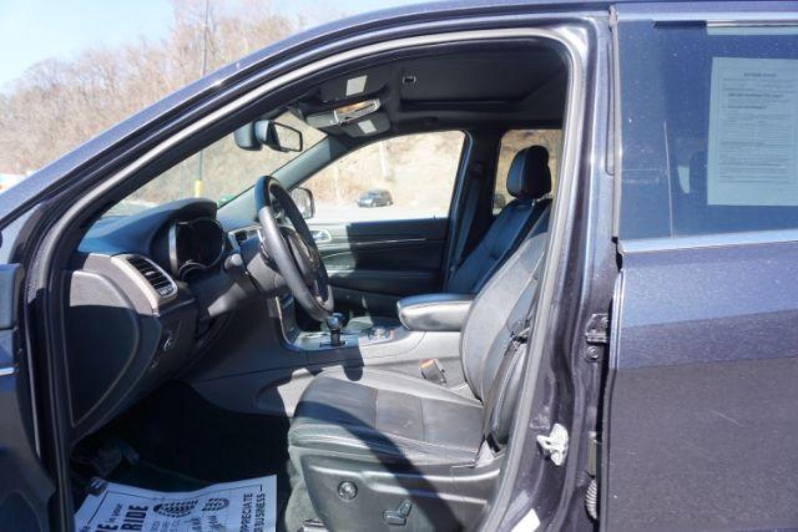 2014 Granite Crystal Metallic Clearcoat /Black Jeep Grand Cherokee Limited (1C4RJFBG9EC) with an 3.6L V-6 DOHC engine, located at 312 Centre Ave, Schuylkill Haven, PA, 17972, (570) 593-5278, 40.638130, -76.177383 - collision avoidance, HID headlamps, navigation, power liftgate, power sunroof, universal garage door opener - Photo#21